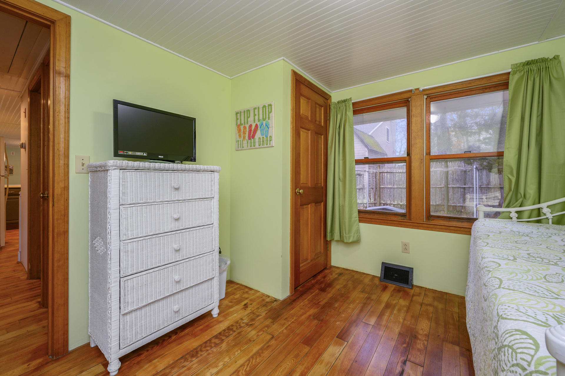 9 Peter Oliver Road Dennis, MA 02660 - Photo 15 of 19 010-photo--8161866