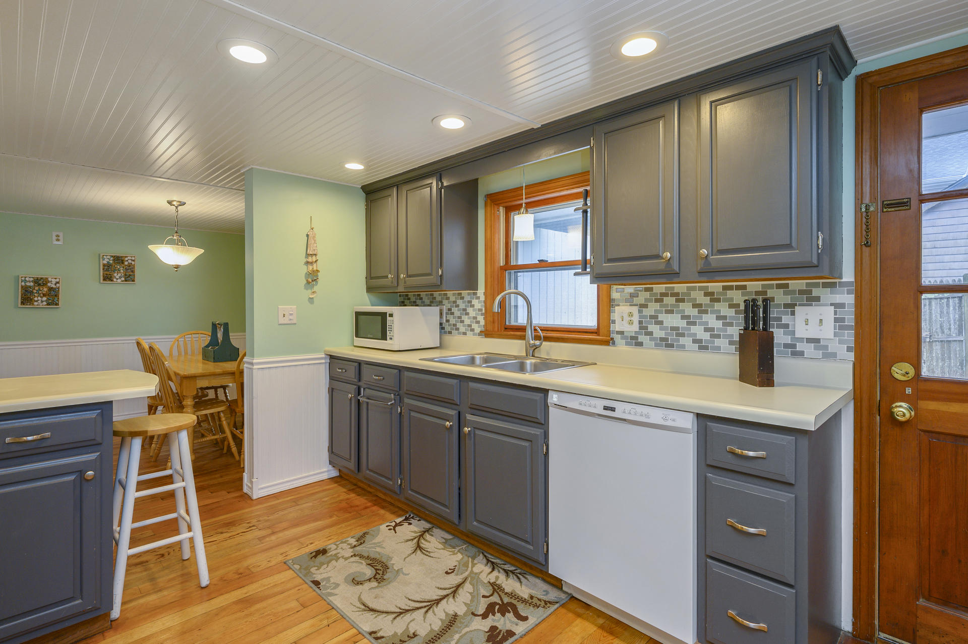 9 Peter Oliver Road Dennis, MA 02660 - Photo 5 of 19 008-photo--8161864
