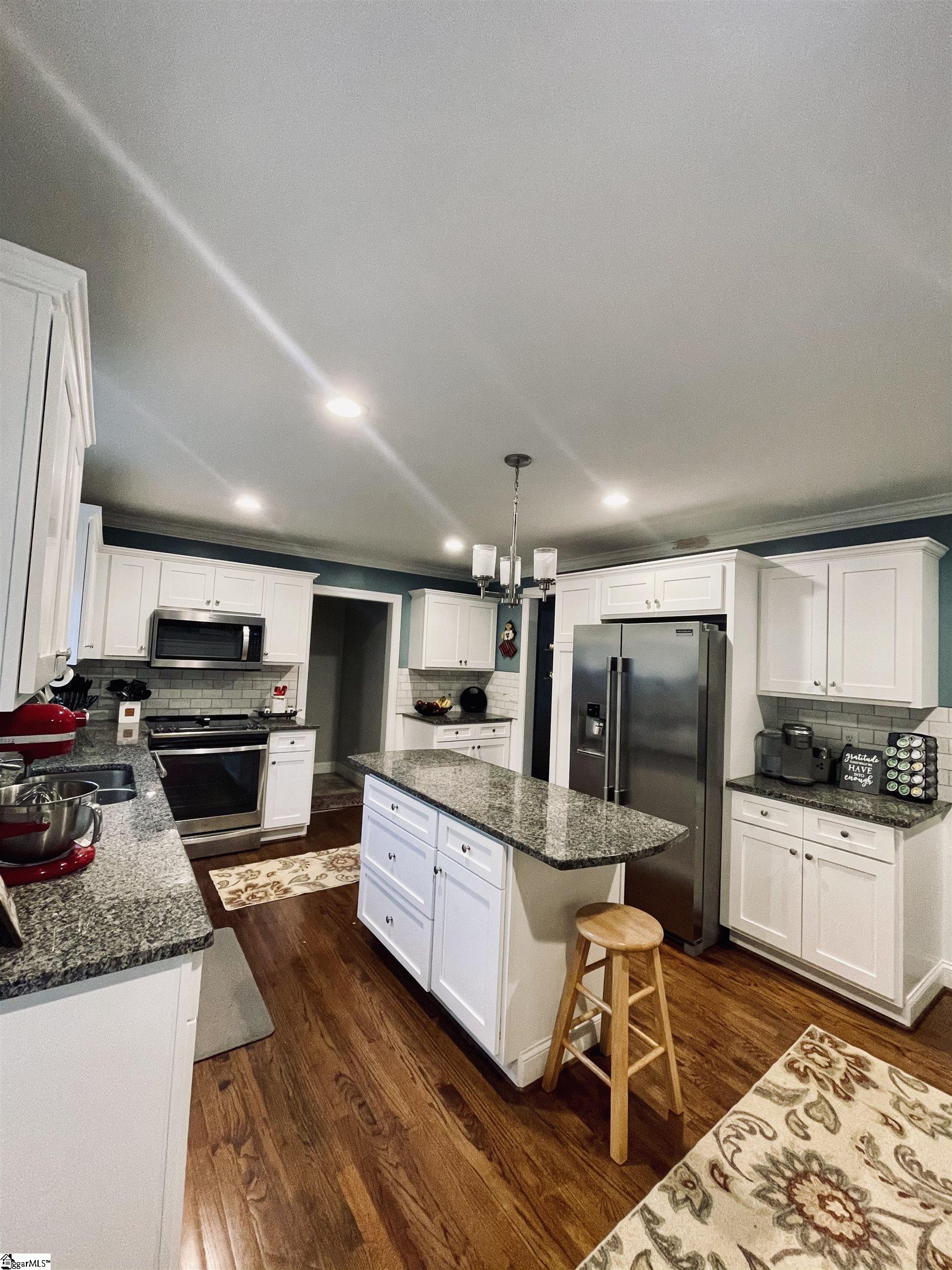 285 Styles Road Taylors, SC 29687 - Photo 7 of 25 Gallery Image 7