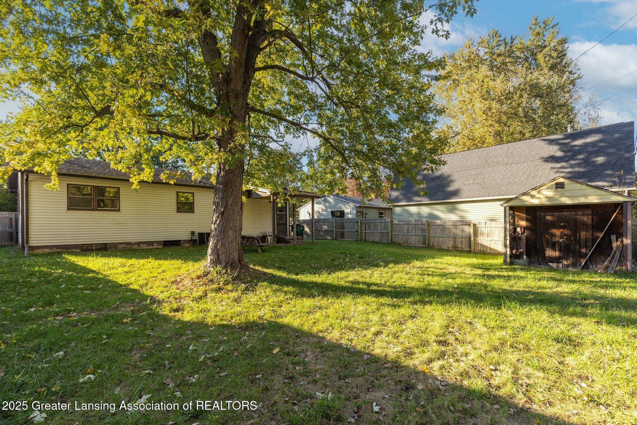 6955 Richard Road Lansing, MI 48911 - Photo 9 of 40 D4WI0BBU