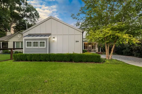 $1,225,000 | 2014 Lakeland Drive, Dallas, TX 75218