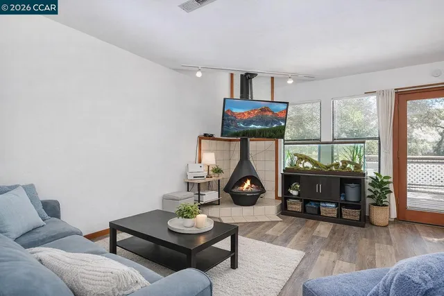 $399,000 | 130 Creekside Court, El Sobrante, CA 94803