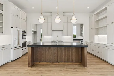 $1,350,000 | 4930 Magnolia Trail, Midlothian, TX 76065