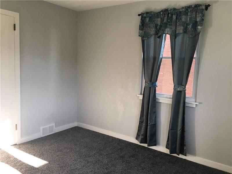 320 Scene Ridge Road McKeesport, PA 15133 - Photo 11 of 18 Gallery Image 11