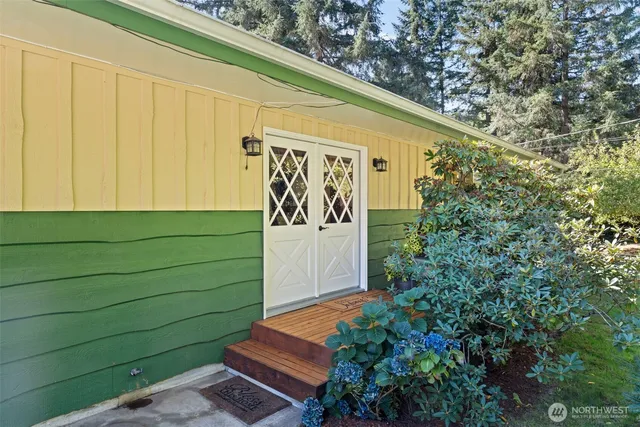 a sign that is on the side of a building