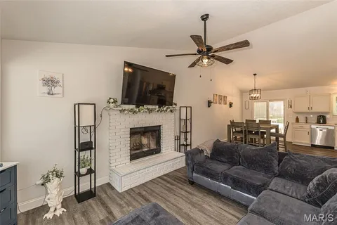 $295,000 | 6408 Flagstone Court, Imperial, MO 63052