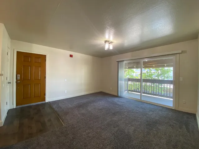 $1,320 | 2909 Huntington Boulevard, Unit 227, Fresno, CA 93721