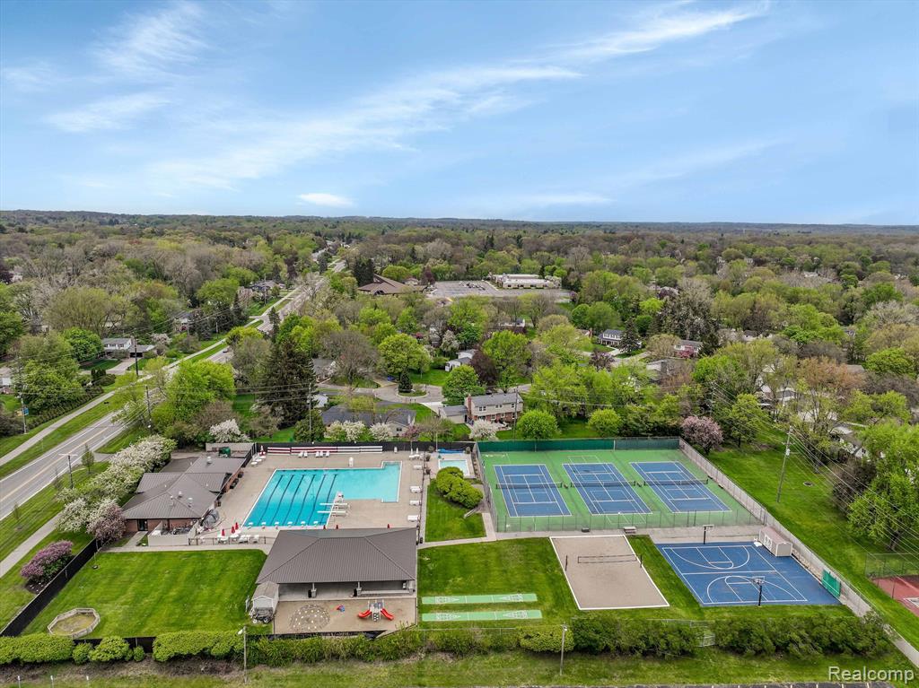 601 Lake Forest Road Rochester Hills, MI 48309 - Photo 39 of 40
