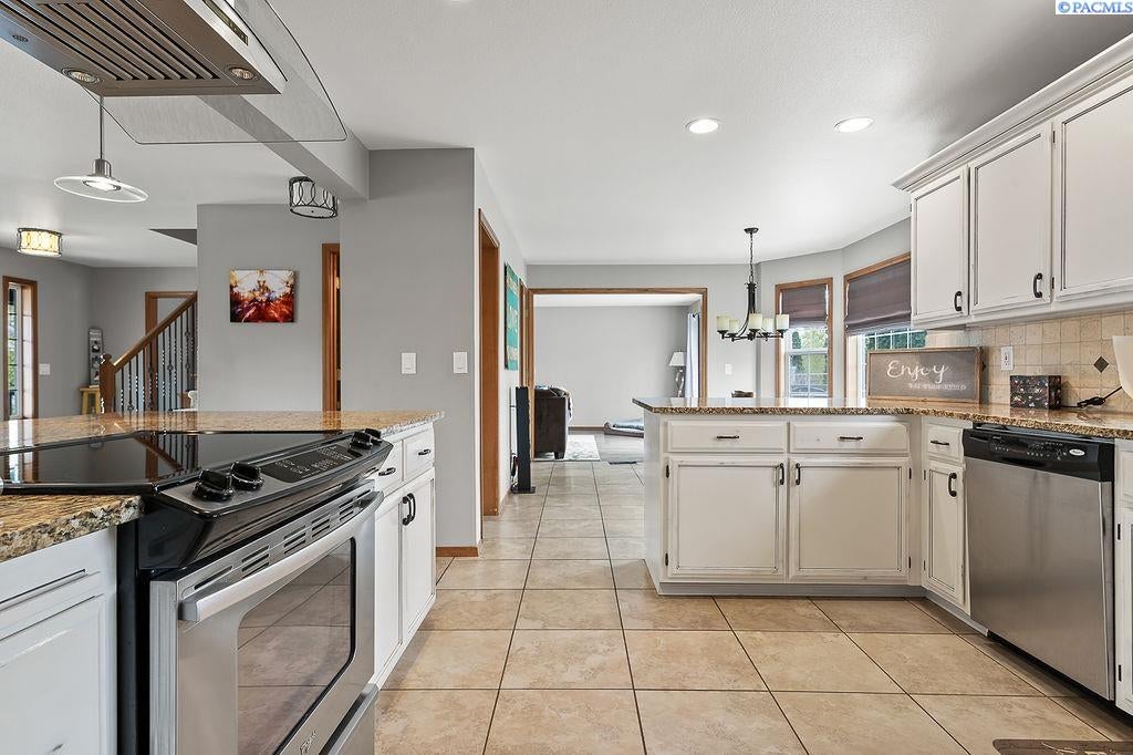 291 Rachel Road Kennewick, WA 99338 - Photo 9 of 28 Gallery Image 9
