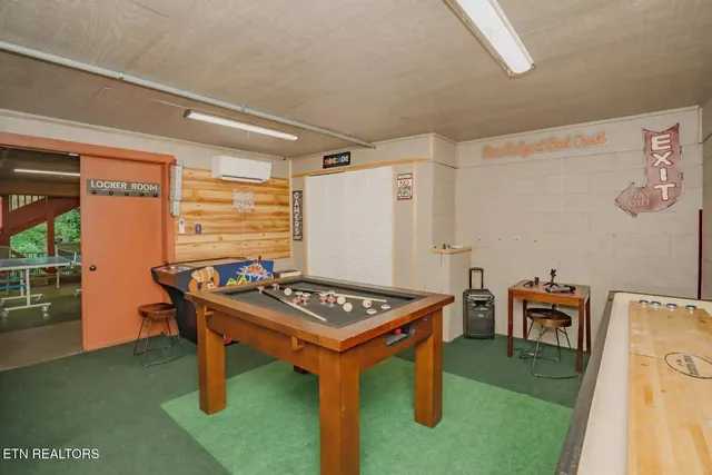 $1,400,000 | 3669 Lindsey Mill Road, Gatlinburg, TN 37738