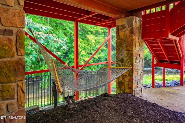 $1,400,000 | 3669 Lindsey Mill Road, Gatlinburg, TN 37738