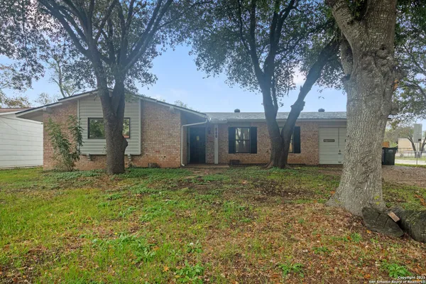 $1,650 | 800 Brooks Avenue, Schertz, TX 78154