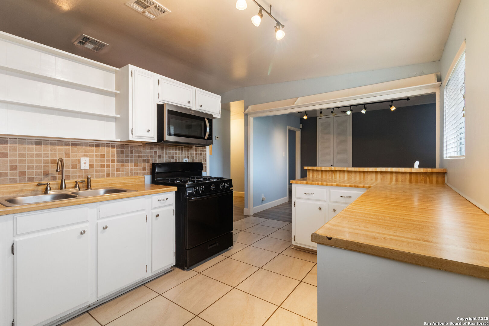 800 Brooks Avenue Schertz, TX 78154 - Photo 12 of 17