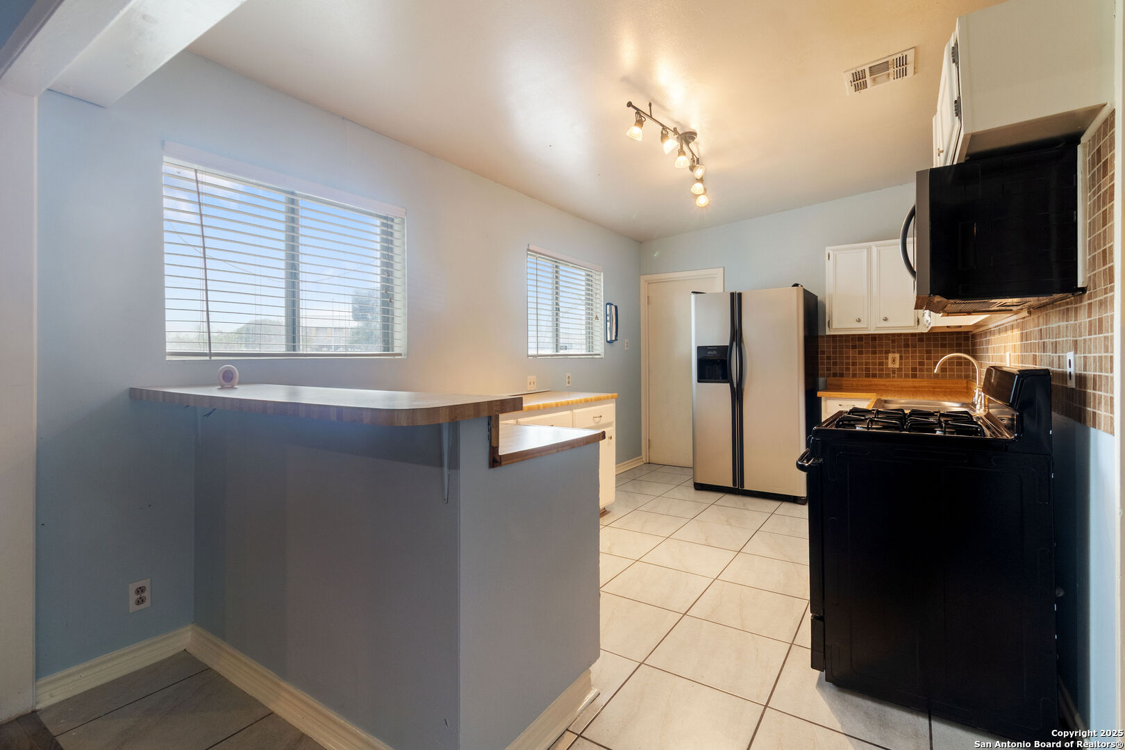 800 Brooks Avenue Schertz, TX 78154 - Photo 10 of 17