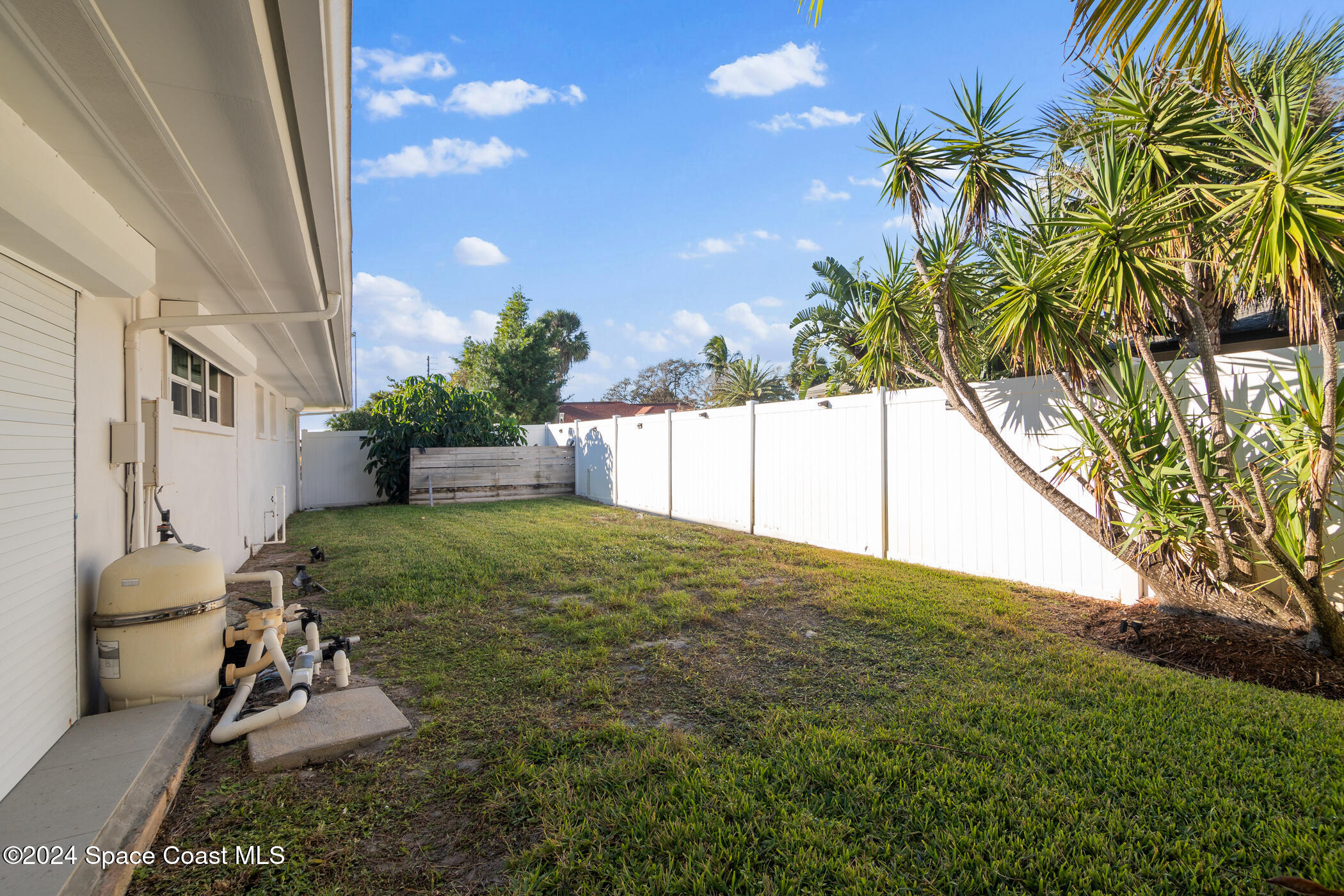 360 East Riviera Boulevard Indialantic, FL 32903 - Photo 24 of 26 a view of a backyard