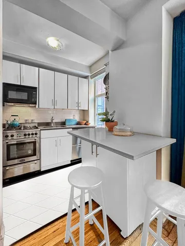 $595,000 | 465 West 23rd Street, Unit 4G | Chelsea