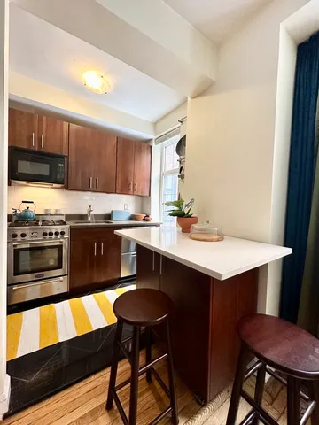 $595,000 | 465 West 23rd Street, Unit 4G | Chelsea