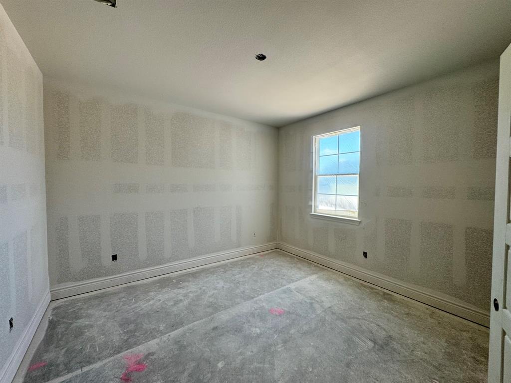 173 Willow Branch Road McGregor, TX 76657 - Photo 10 of 18 a view of room with window