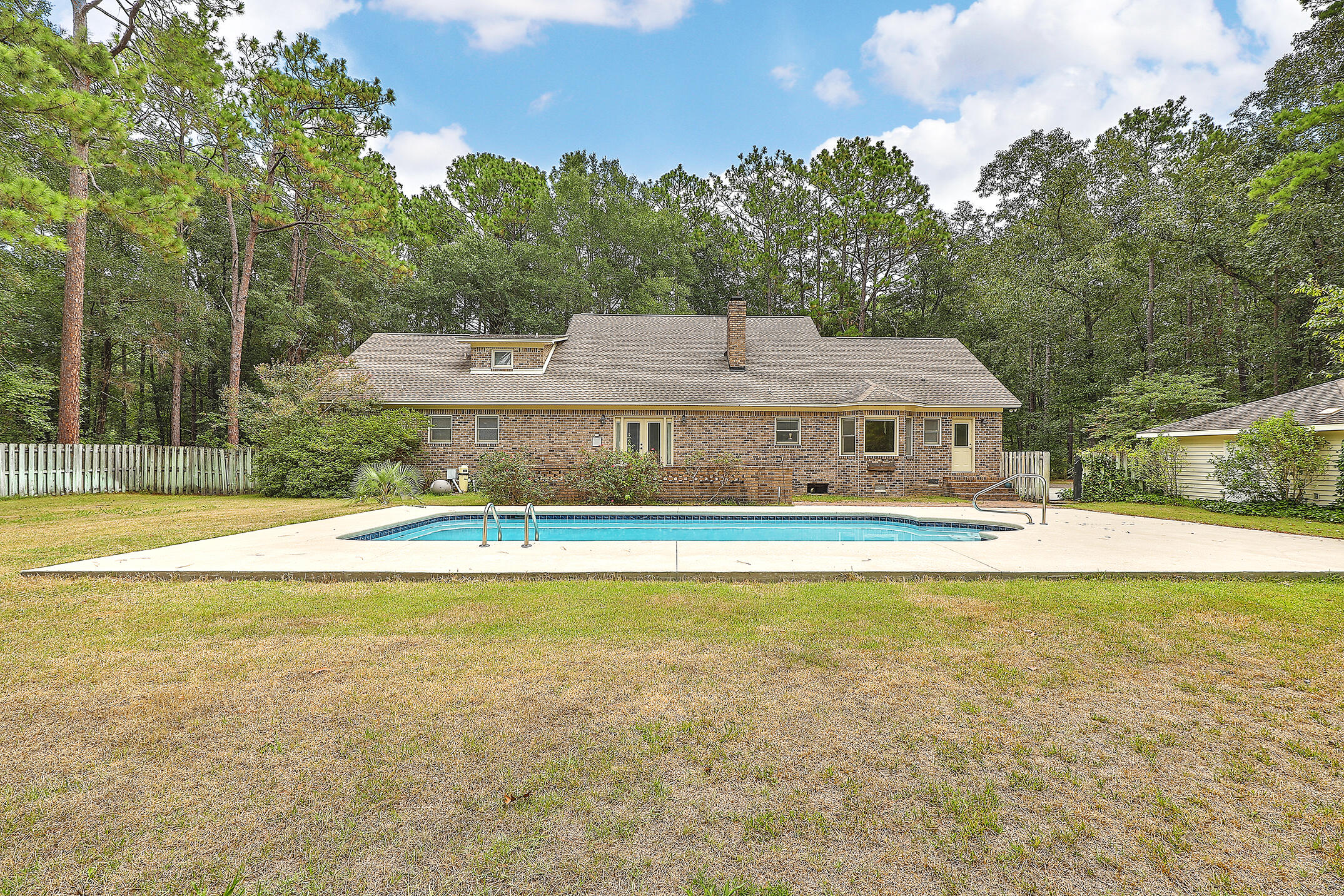 879 Academy Road Walterboro, SC 29488 - Photo 2 of 50 0W7A0188_89_90_91_92_93_94
