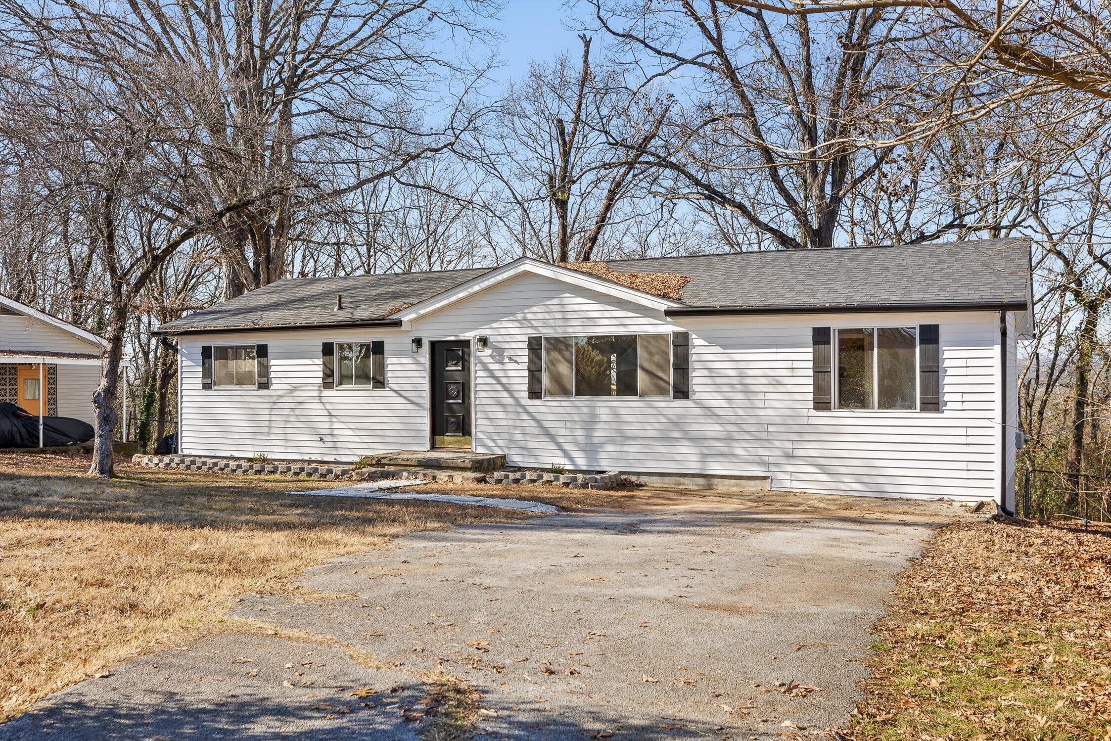 7635 Austin Drive Chattanooga, TN 37416 - Photo 2 of 35 35-Austin-35