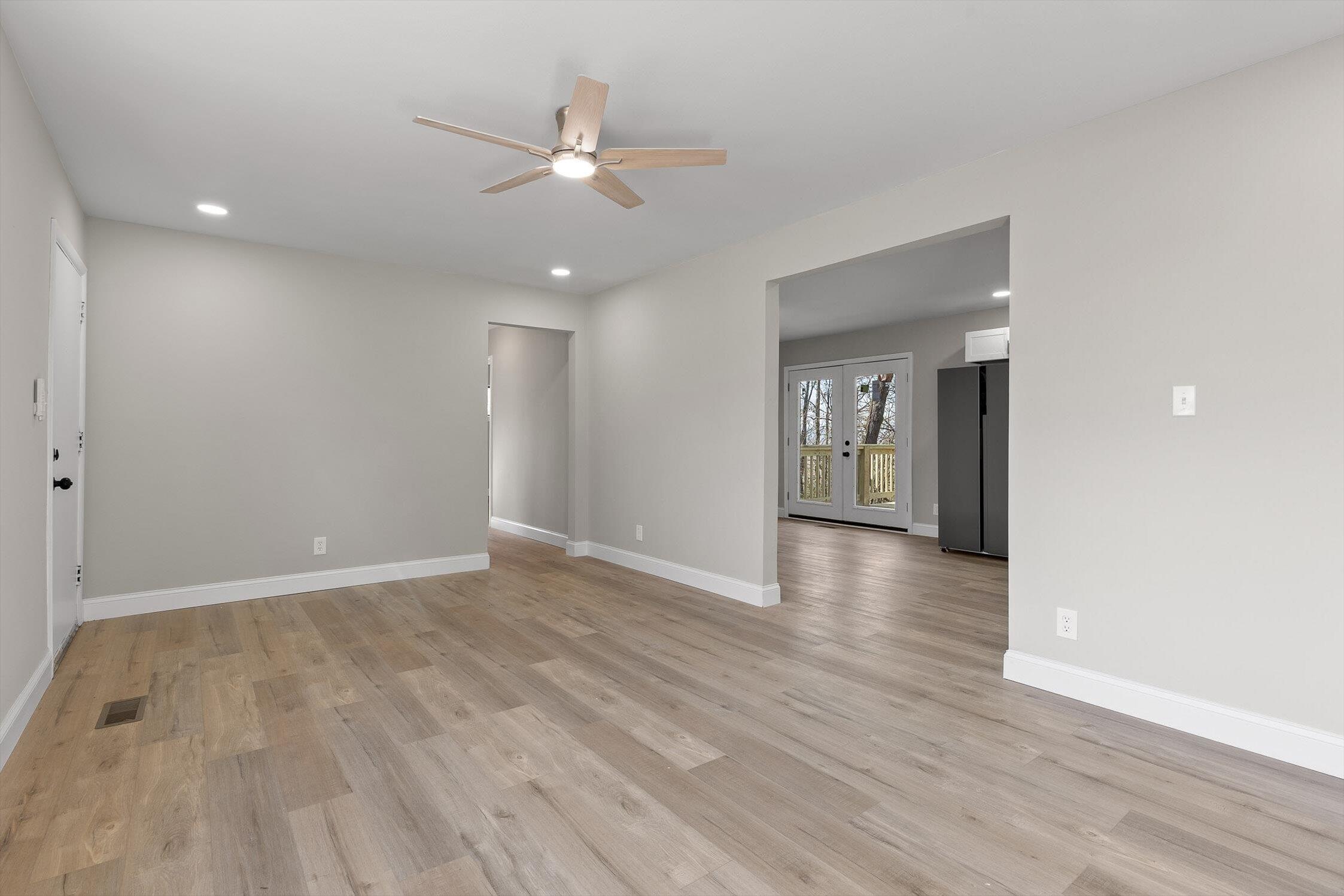 7635 Austin Drive Chattanooga, TN 37416 - Photo 7 of 35 21-Austin-20