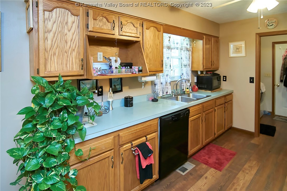 892 Adkins Branch Road St. Albans, WV 25177 - Photo 18 of 40 Gallery Image 18