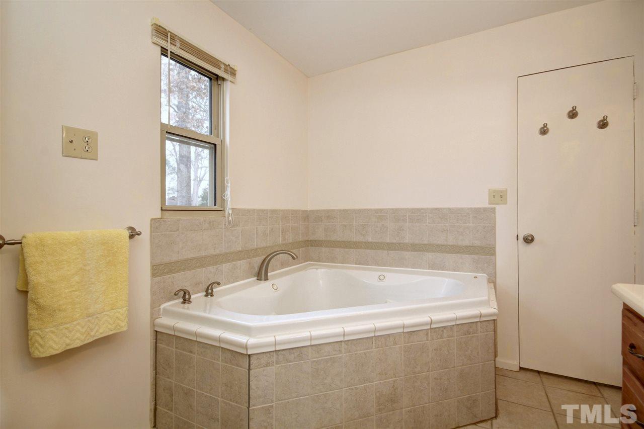 4013 Grimstead Lane Raleigh, NC 27613 - Photo 22 of 30