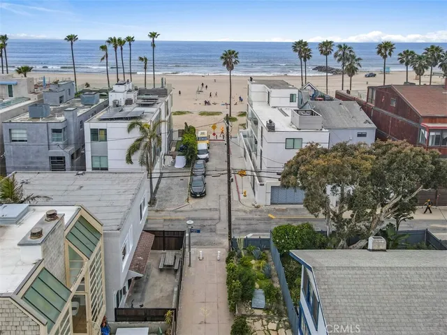 $1,710,000 | 12 25th Place, Unit 3, Venice, CA 90291