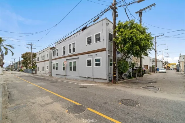 $1,710,000 | 12 25th Place, Unit 3, Venice, CA 90291