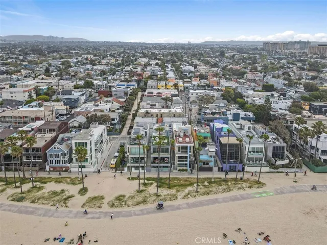 $1,710,000 | 12 25th Place, Unit 3, Venice, CA 90291
