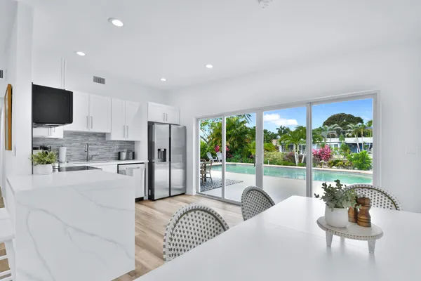 $799,000 | 6821 Kingston Drive, Lake Worth, FL 33462
