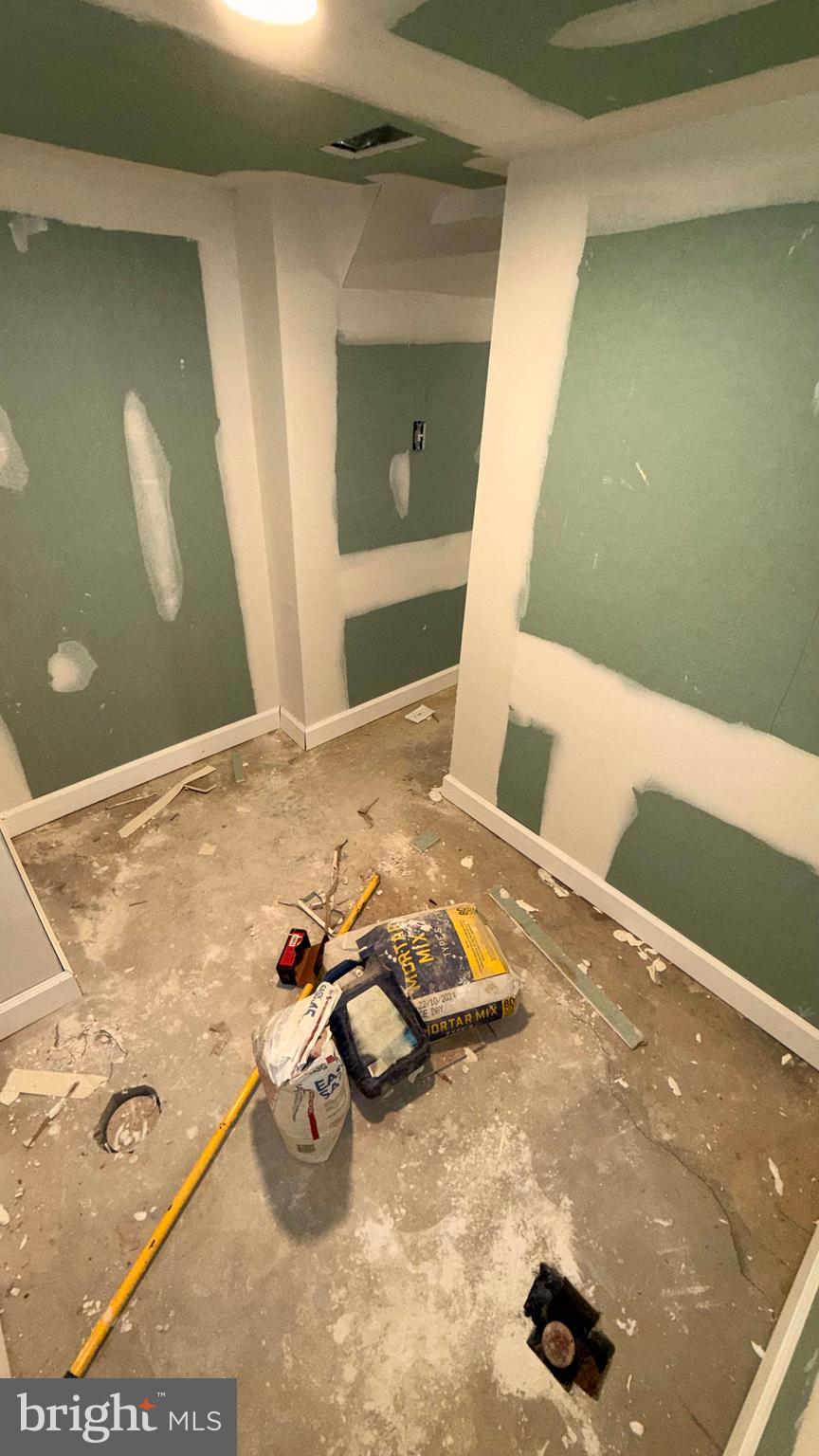 2104 Presstman Street Baltimore, MD 21217 - Photo 24 of 38