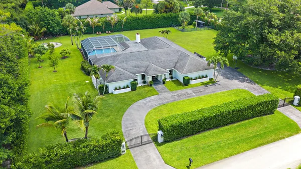 $2,295,000 | 14039 Greentree Trail, Wellington, FL 33414