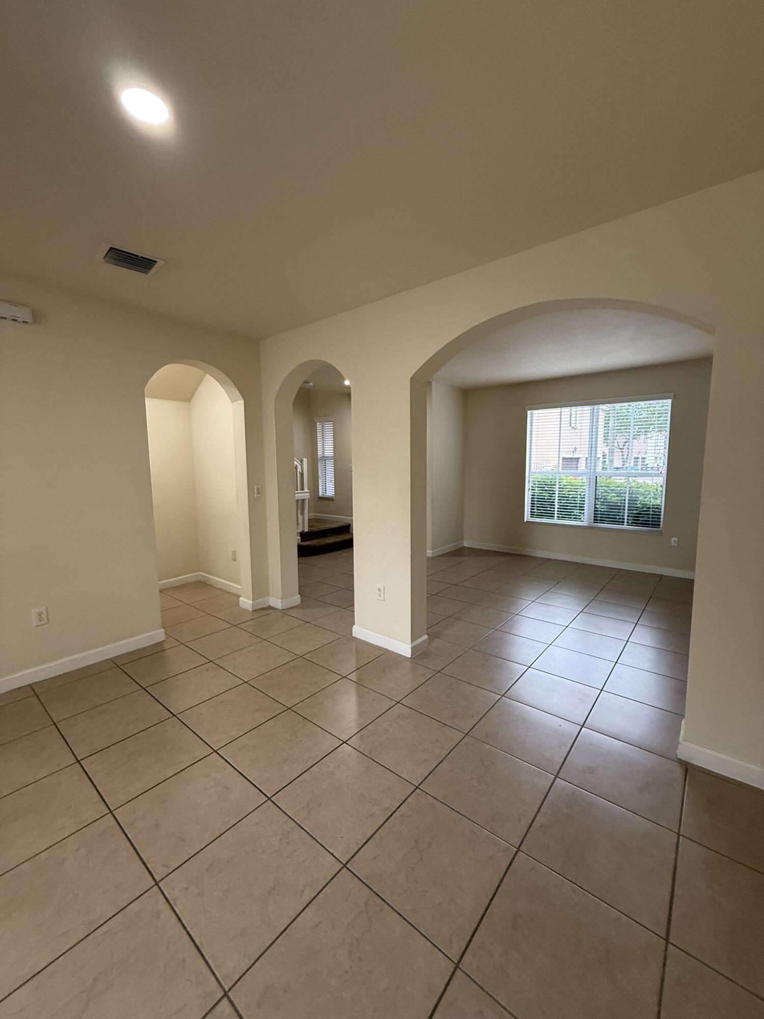 17093 Southwest 93rd Street Miami, FL 33196 - Photo 9 of 39 IMG_9095