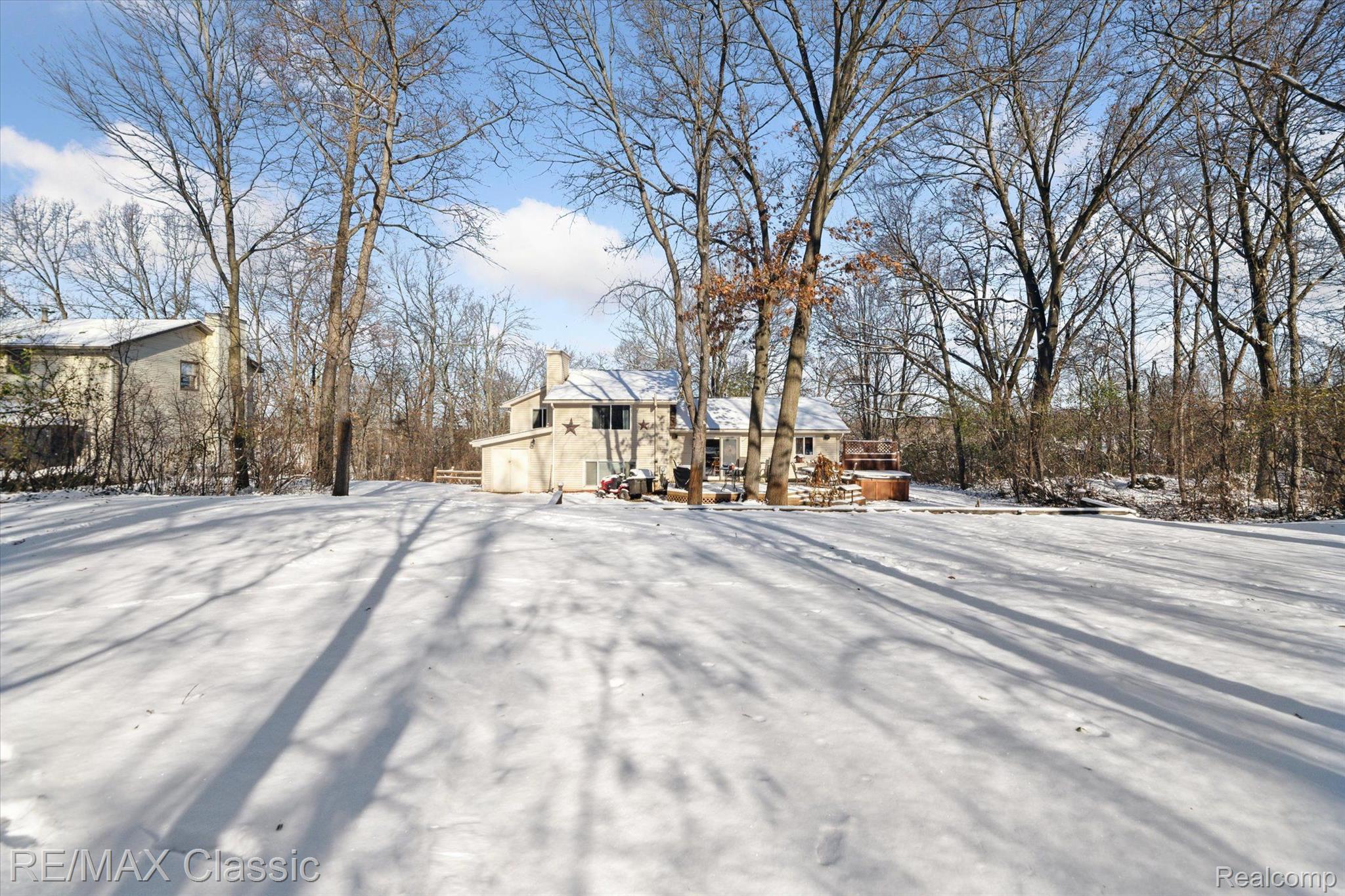 1712 Ridge Road White Lake, MI 48383 - Photo 28 of 33 Gallery Image 28