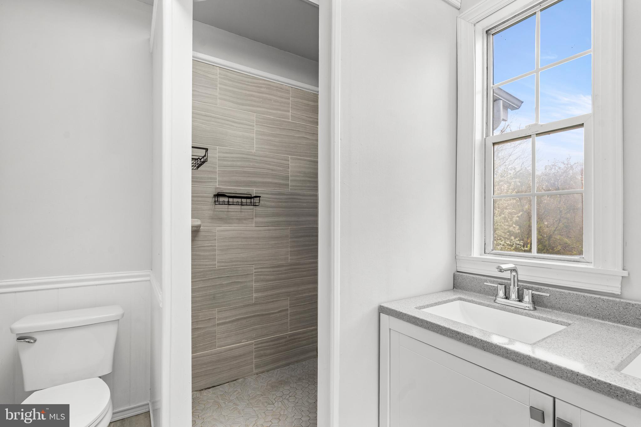 632 Fitzwatertown Road Willow Grove, PA 19090 - Photo 21 of 40 Primary Bathroom