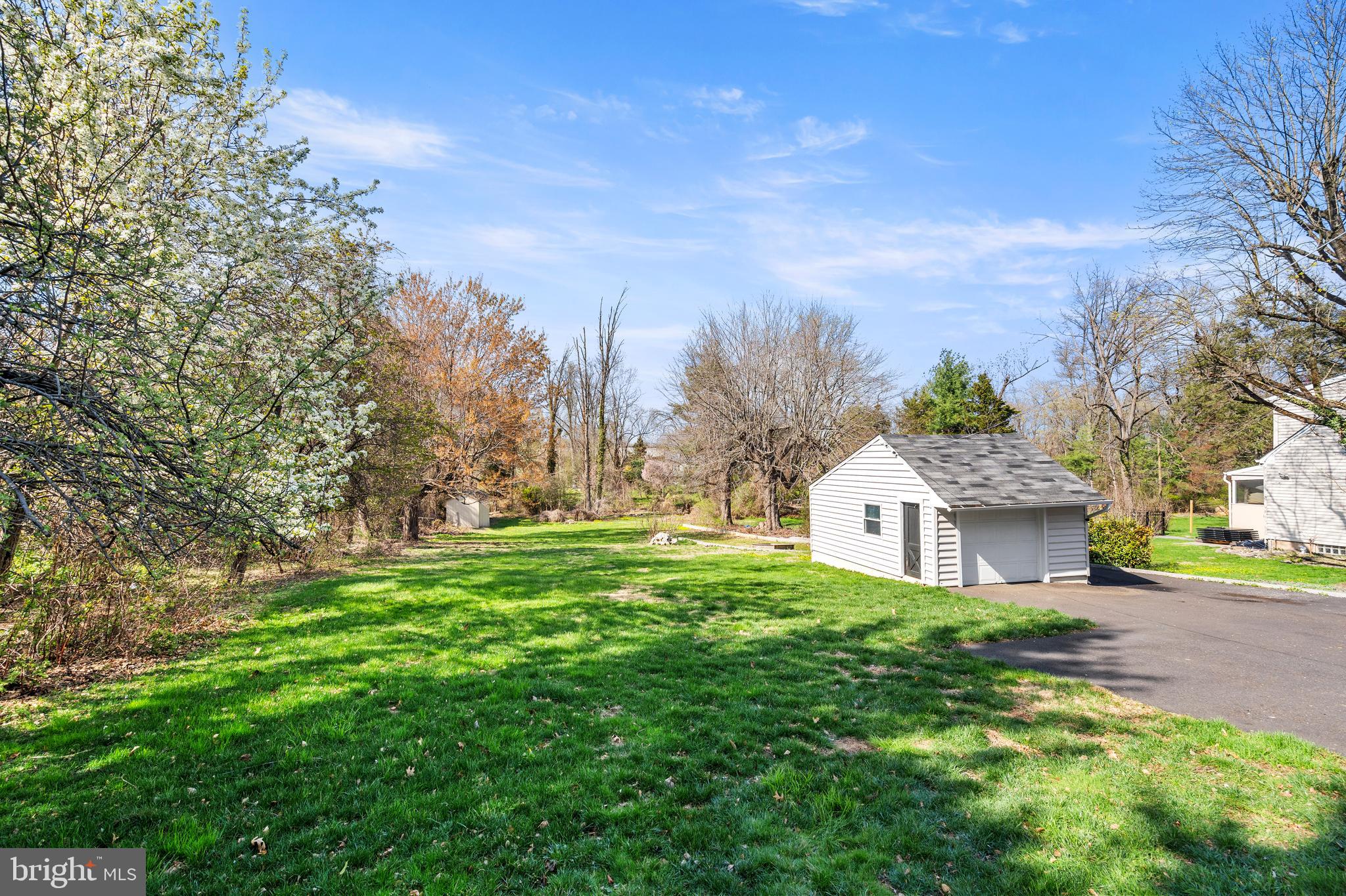 632 Fitzwatertown Road Willow Grove, PA 19090 - Photo 6 of 40 Panoramic Backyard