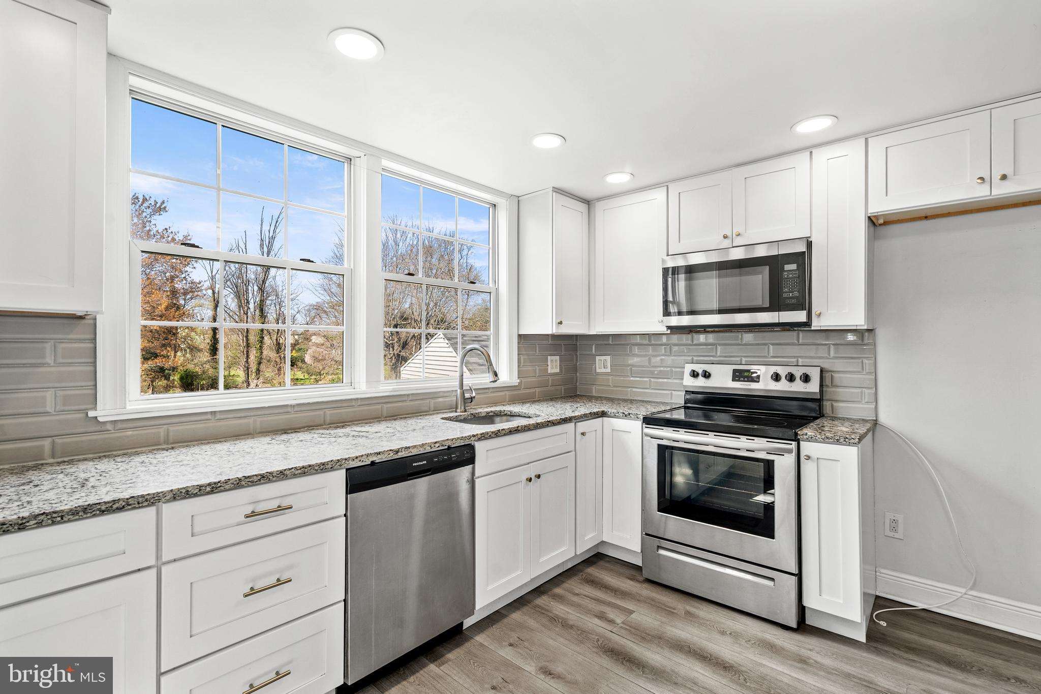 632 Fitzwatertown Road Willow Grove, PA 19090 - Photo 8 of 40 Kitchen