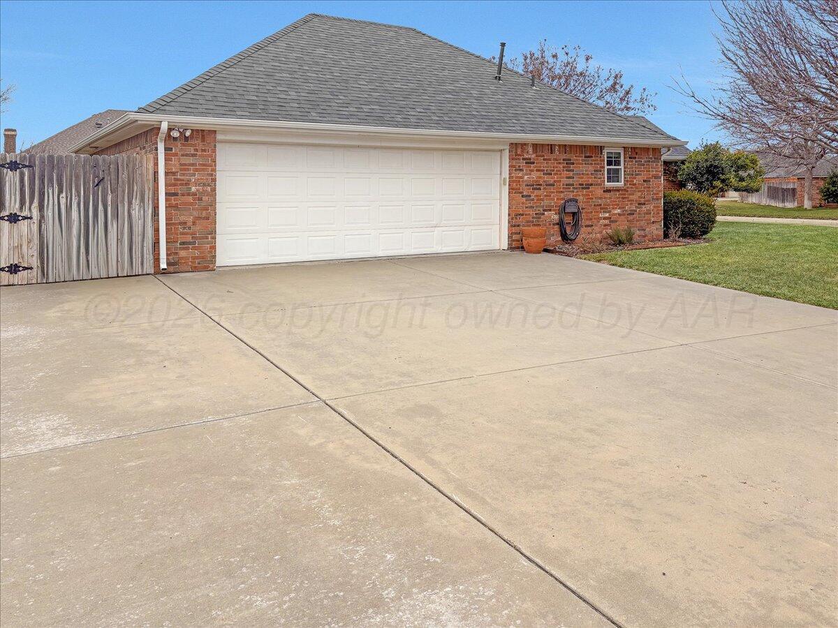 2 Portrush Court Amarillo, TX 79124 - Photo 33 of 33 33-Garage and Parking