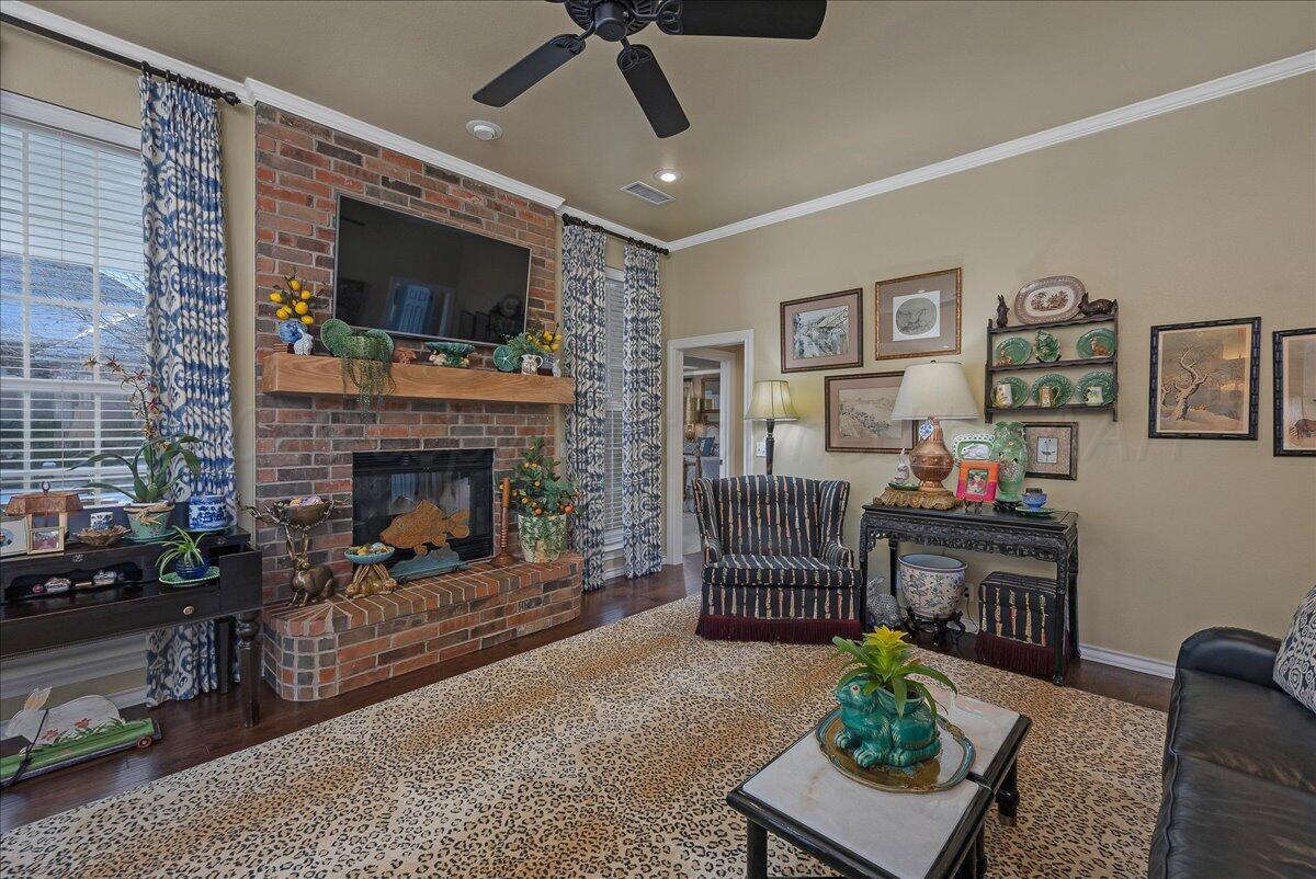 2 Portrush Court Amarillo, TX 79124 - Photo 6 of 33 06-Living Room 2