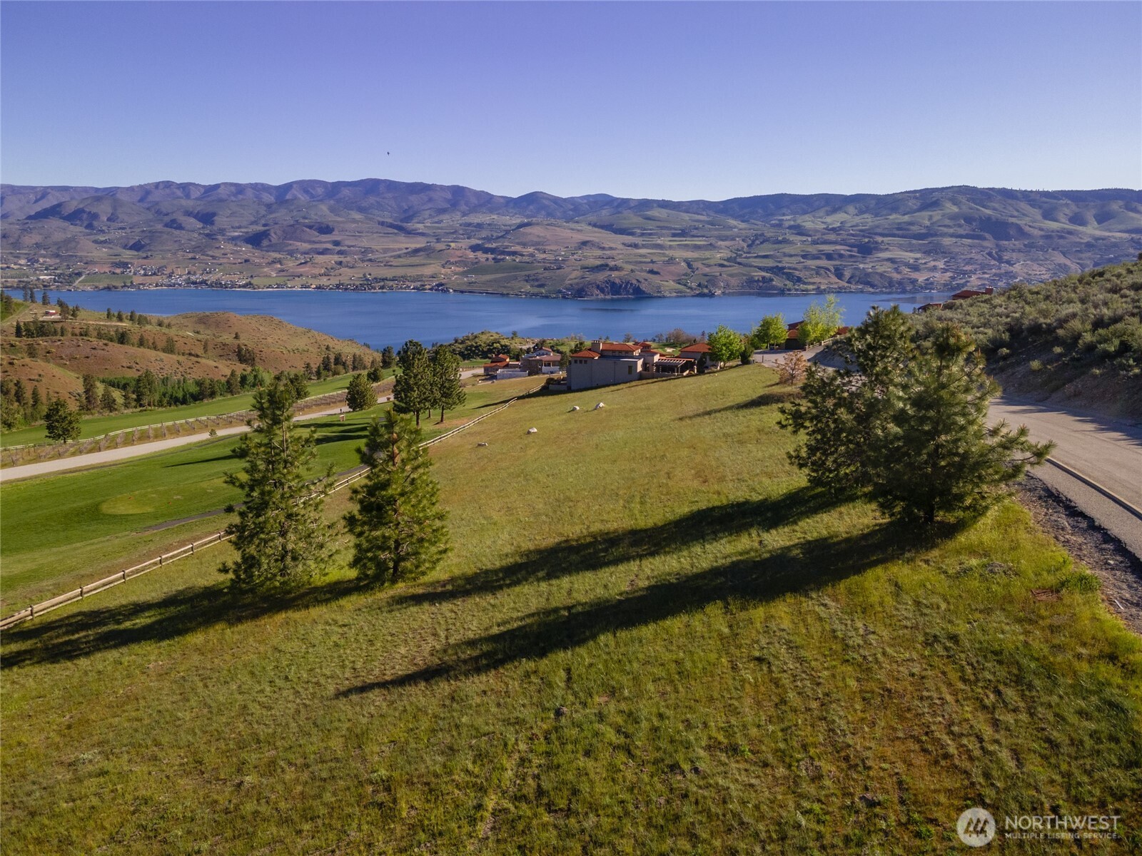 322 Paintbrush Road Chelan, WA 98816 - Photo 4 of 26