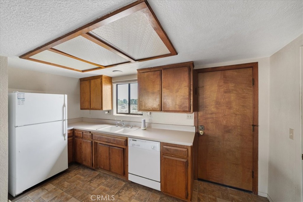 10075 Monte Vista Road Phelan, CA 92371 - Photo 16 of 35 Gallery Image 16