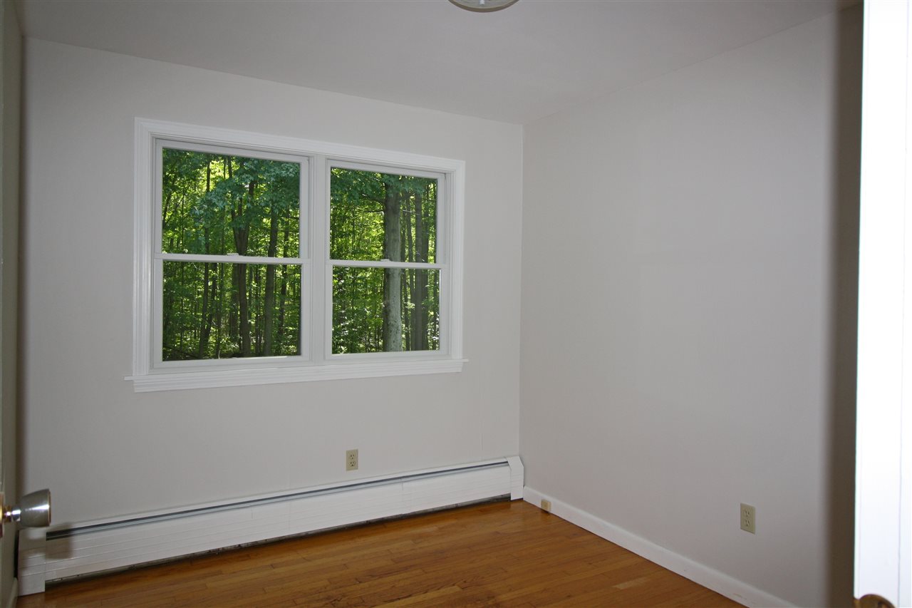 44 Munson Road Middlebury, VT 05753 - Photo 9 of 15 Gallery Image 9