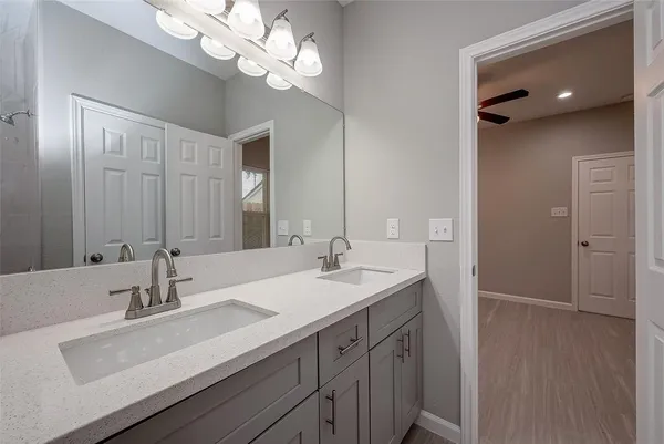 $1,900 | 4741 Bricker Street, Houston, TX 77033