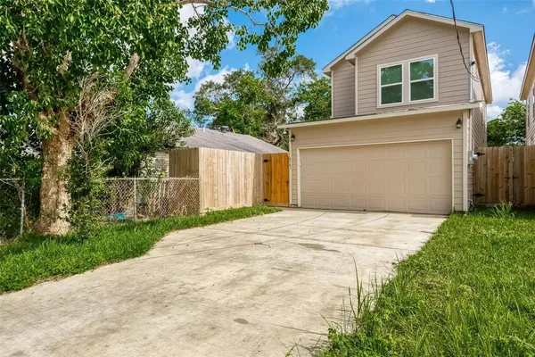 $1,900 | 4741 Bricker Street, Houston, TX 77033