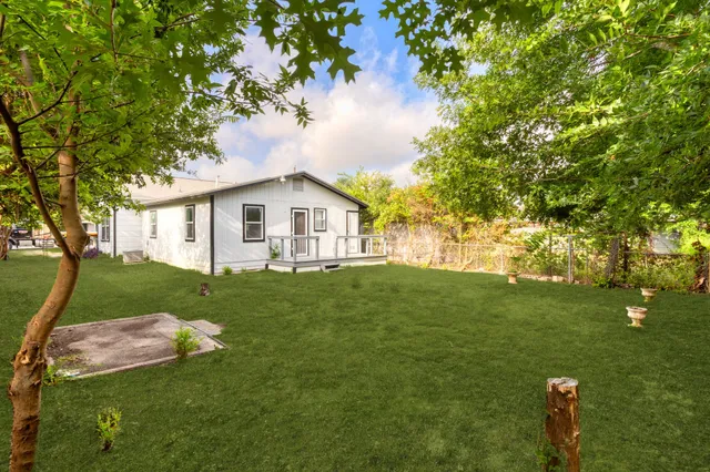 $1,695 | 227 Carroll Street, San Antonio, TX 78225