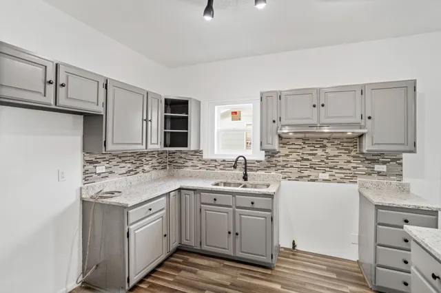 $1,695 | 227 Carroll Street, San Antonio, TX 78225