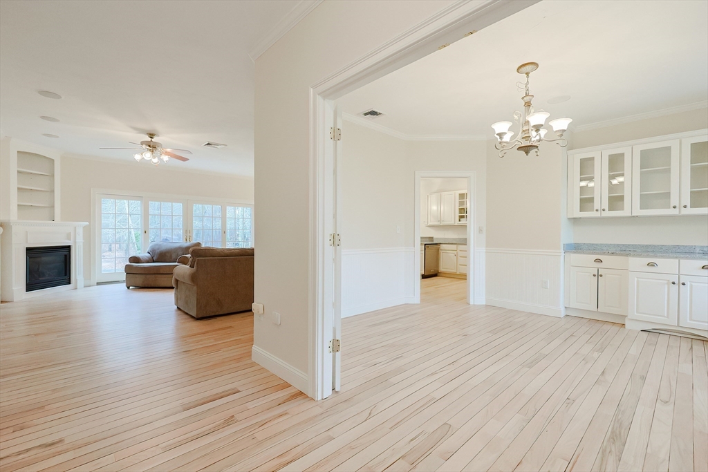504 High Street Rochester, MA 02770 - Photo 8 of 42