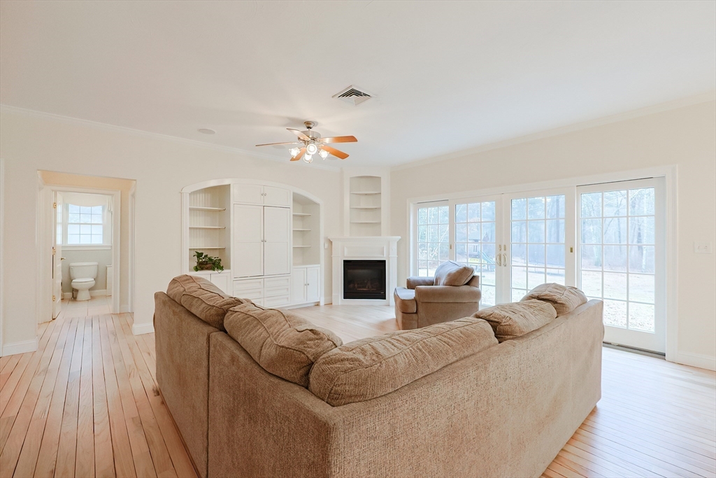 504 High Street Rochester, MA 02770 - Photo 9 of 42