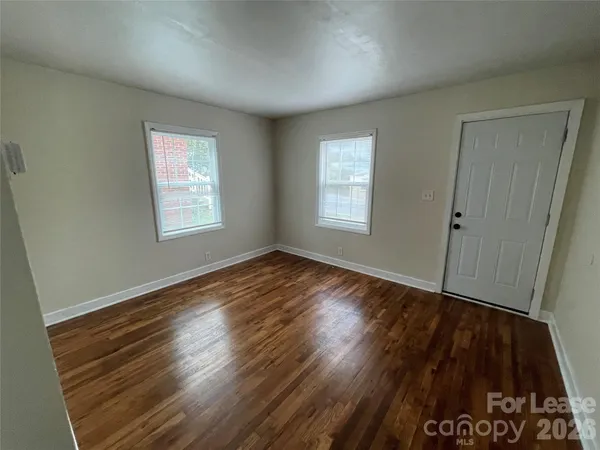 $1,180 | 1037-2 McArthur Avenue, Charlotte, NC 28206